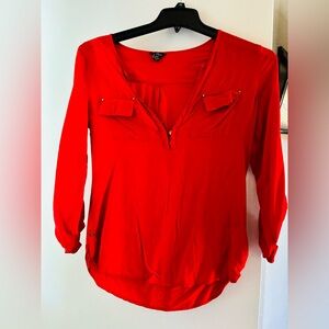Guess Top - size medium